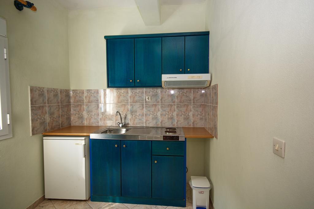 Studios Nelli Alonissos Патитири Номер фото